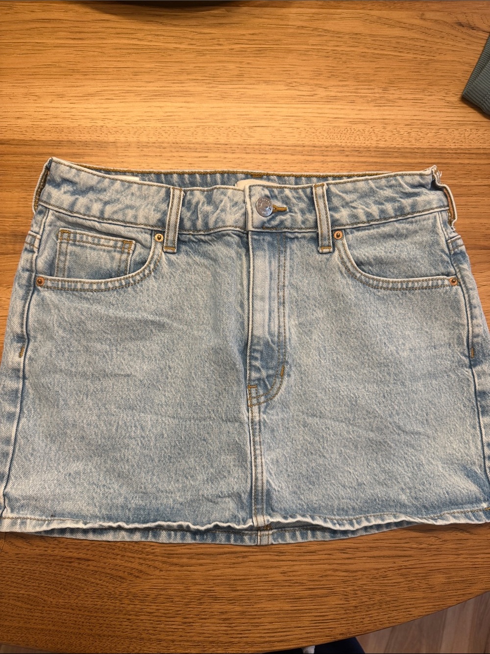 La sun jean skirt. Size 26